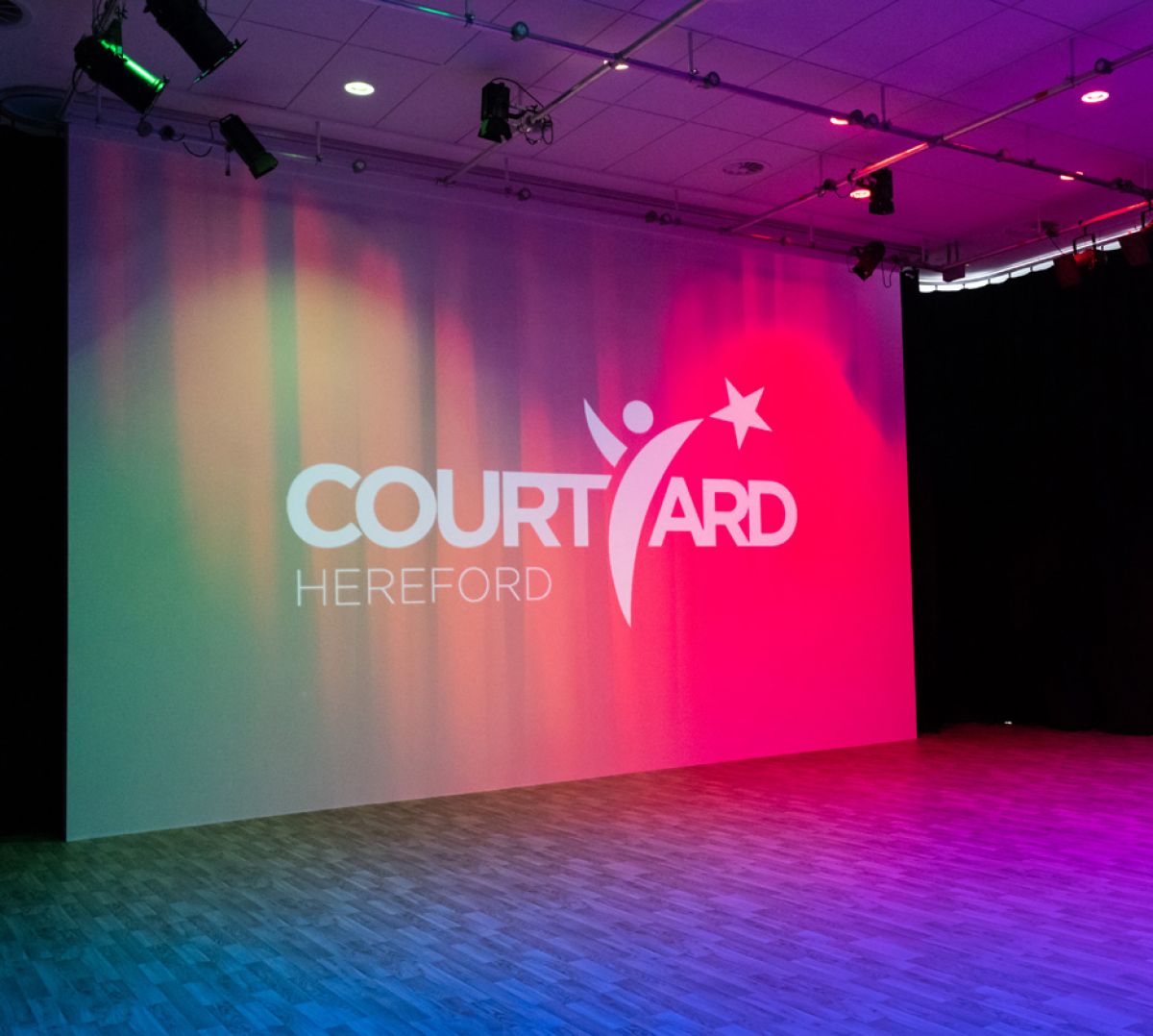 sml_The_Courtyard_Theatre_Prestige_Projects51776911623